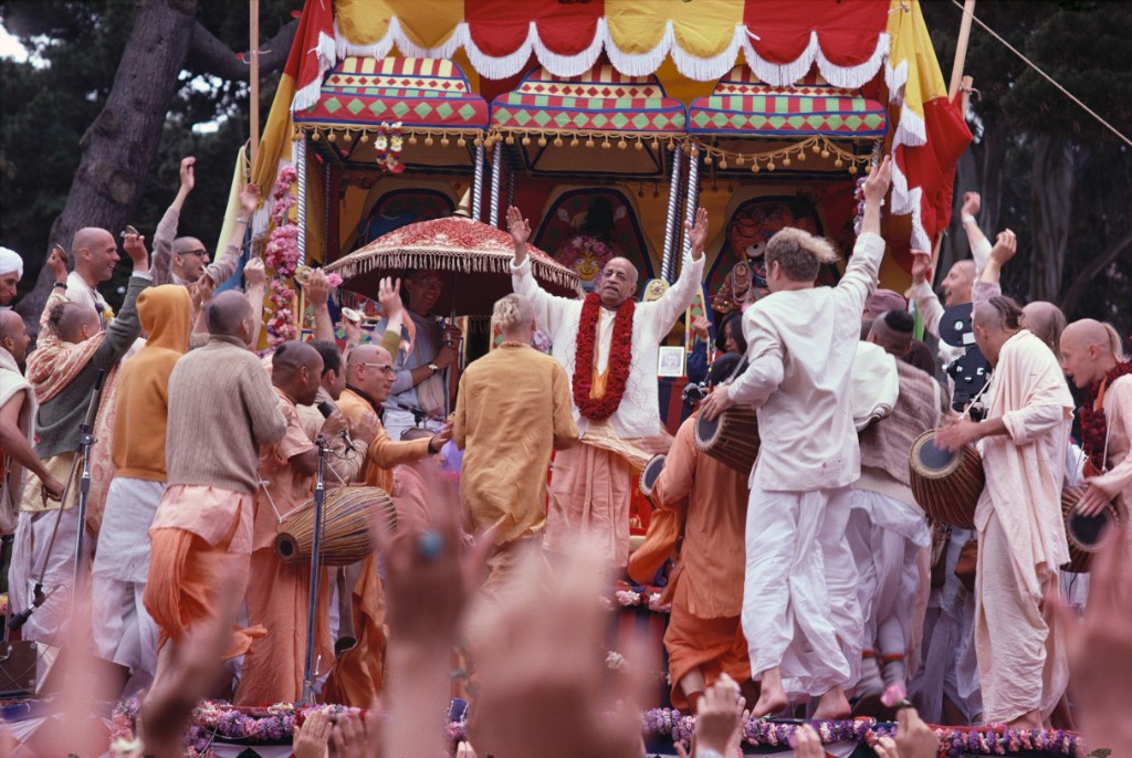 Srila Prabhupada at Ratha Yatra festival